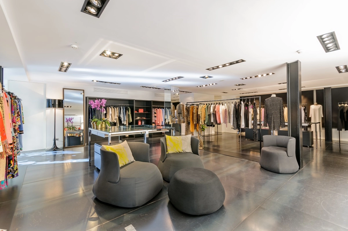 Coco Bis: Luxury fashion multibrand store